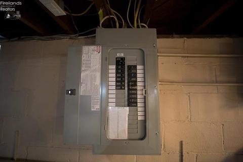 438 Cambridge Ave, Elyria, OH 44035 photo 43