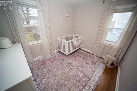 438 Cambridge Ave, Elyria, OH 44035 photo 17