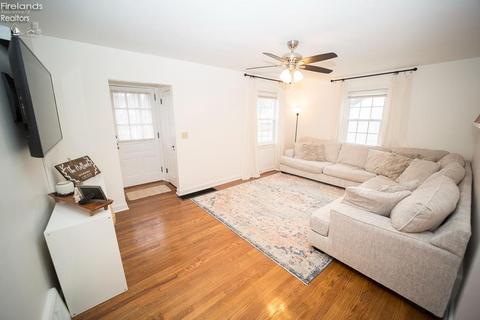 438 Cambridge Ave, Elyria, OH 44035 photo 25