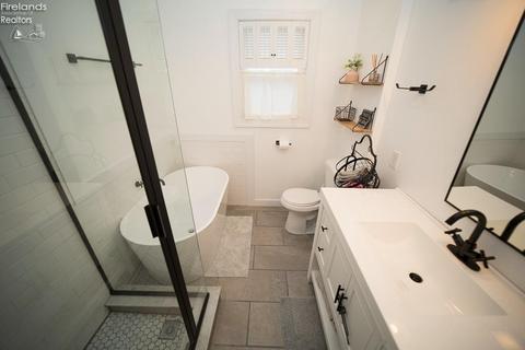 438 Cambridge Ave, Elyria, OH 44035 photo 19
