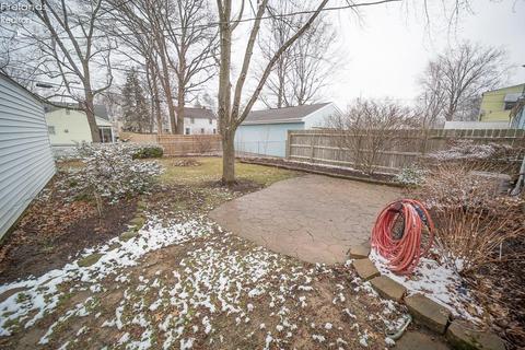 438 Cambridge Ave, Elyria, OH 44035 photo 5