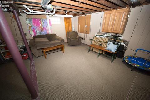 438 Cambridge Ave, Elyria, OH 44035 photo 42
