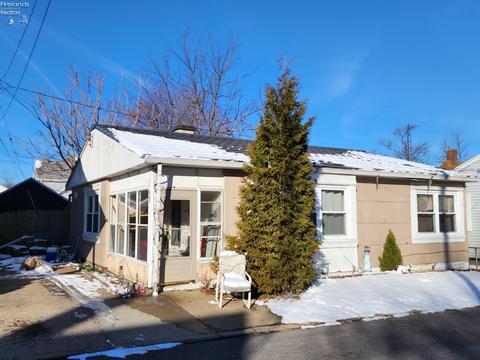 217 Washington Ct, Sandusky, OH 44870