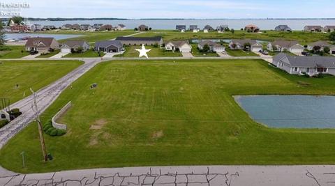 2679 S Amherst Ave, Port Clinton, OH 43452