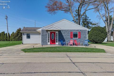 419 Miami Pl, Huron, OH 44839
