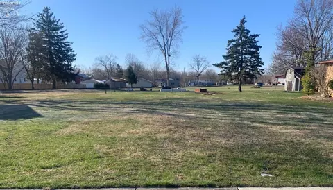 92 Broad St, Monroeville, OH 44847