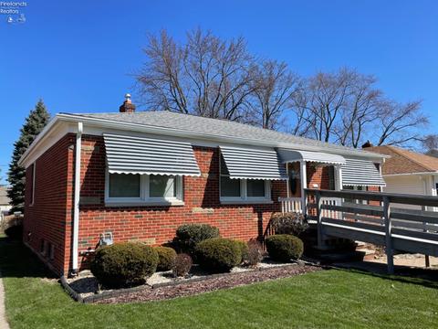 4210 Grantwood, Parma, OH 44134