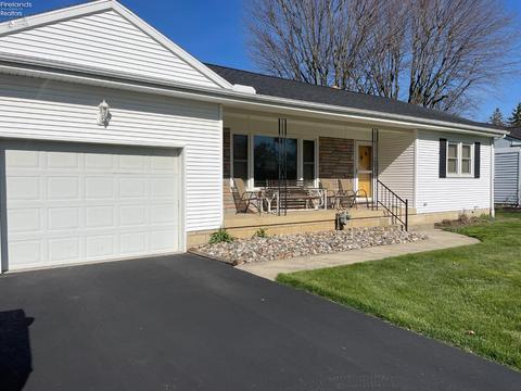 45 Valleyview Pl, Tiffin, OH 44883