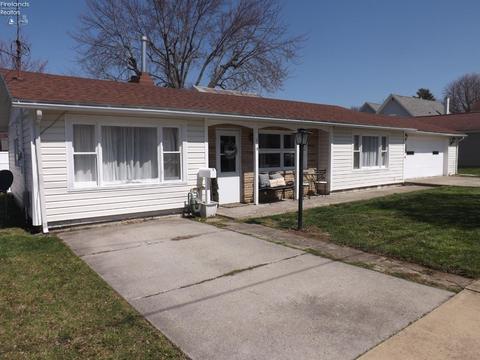 119 White St, Clyde, OH 43410