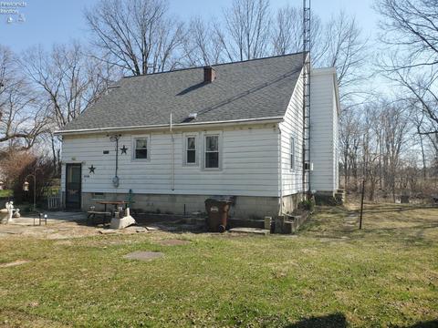 2436 S Shady Ln, Tiffin, OH 44883