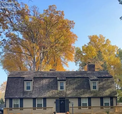 2110 Hull Rd, Sandusky, OH 44870