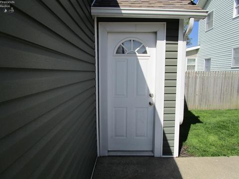 164 E Forest St, Clyde, OH 43410 photo 8