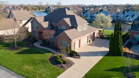 857 Crosstree Ln, Sandusky, OH 44870