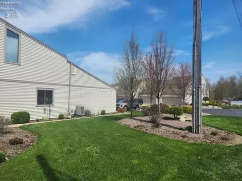 1361 N Cleveland Ave #E, Huron, OH 44839 photo 9