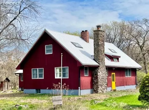 137 Lincoln Rd, Kelleys Island, OH 43438