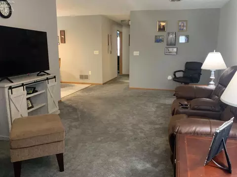 5 Ridgewood Dr, Willard, OH 44890 photo 4