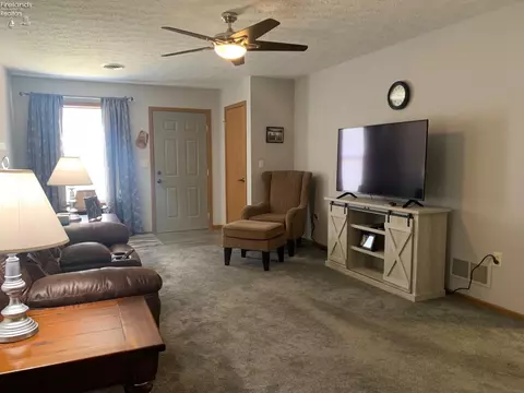 5 Ridgewood Dr, Willard, OH 44890 photo 5