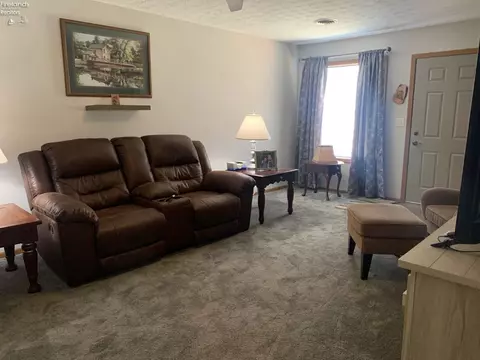 5 Ridgewood Dr, Willard, OH 44890 photo 6