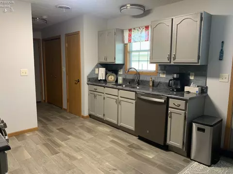 5 Ridgewood Dr, Willard, OH 44890 photo 8