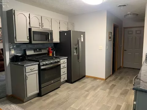 5 Ridgewood Dr, Willard, OH 44890 photo 9