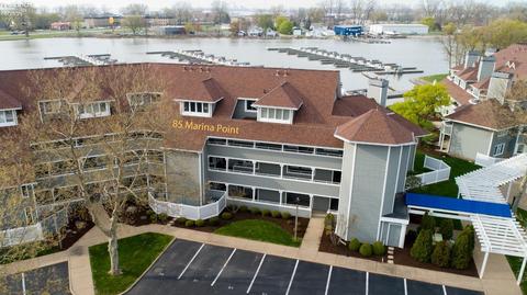 85 Marina Point Dr, Sandusky, OH 44870