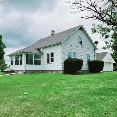 478 E Luchsinger Rd, Port Clinton, OH 43452