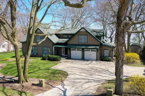 4530 S Memorial Shoreway Dr, Marblehead, OH 43440