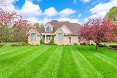 297 Cemetery Rd, Wellington, OH 44090