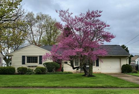 2709 Peterson Ln, Sandusky, OH 44870