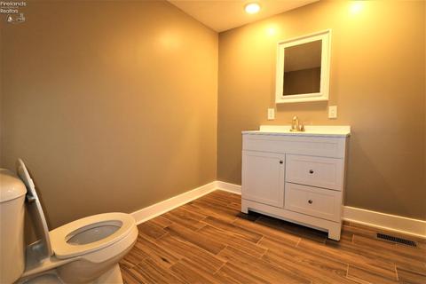 201 E Main St, Norwalk, OH 44857 photo 13