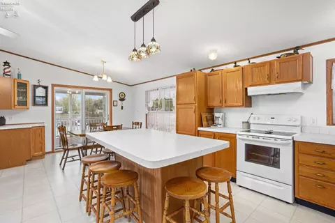 5587 E Constitution Blvd, Marblehead, OH 43440 photo 3