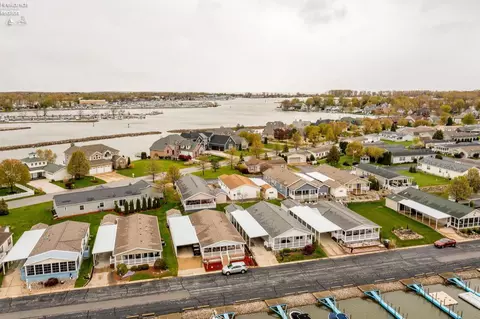 5587 E Constitution Blvd, Marblehead, OH 43440 photo 60