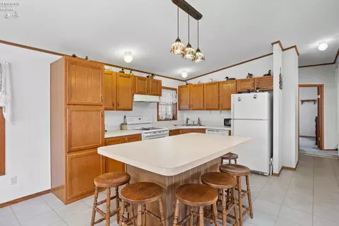 5587 E Constitution Blvd, Marblehead, OH 43440 photo 6