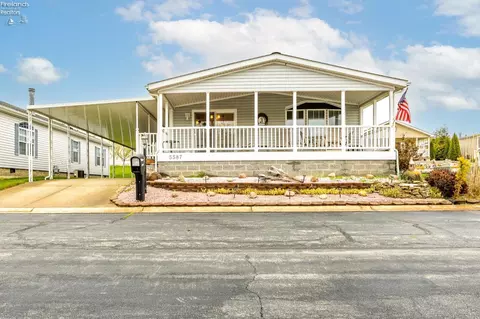 5587 E Constitution Blvd, Marblehead, OH 43440