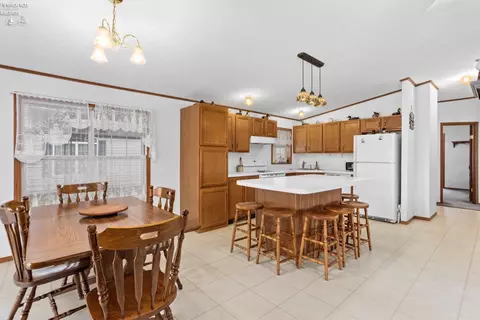 5587 E Constitution Blvd, Marblehead, OH 43440 photo 10