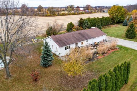 7854 N Township Road 51, Fostoria, OH 44830