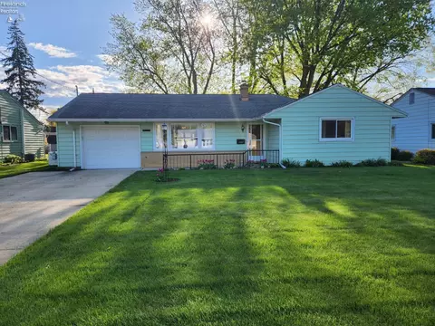 2807 Fairmont Ln, Sandusky, OH 44870