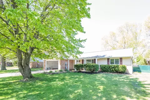 912 Grant St, Port Clinton, OH 43452