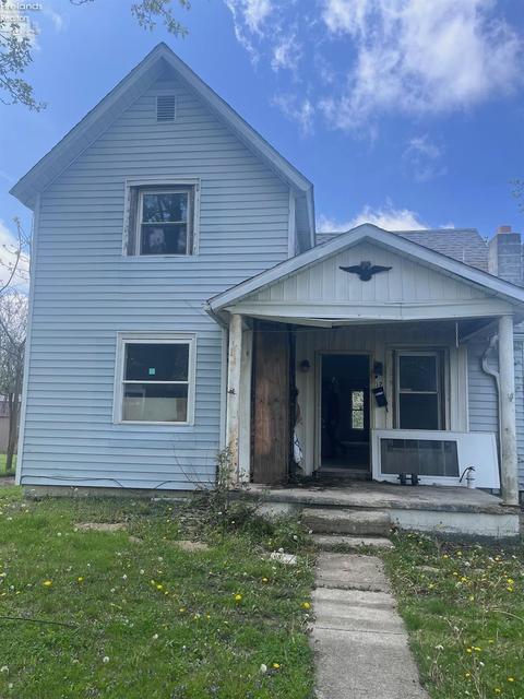 17 N Church St, Willard, OH 44890