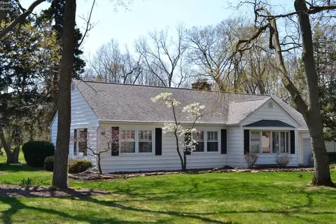 4688 E Terrace Cir, Port Clinton, OH 43452