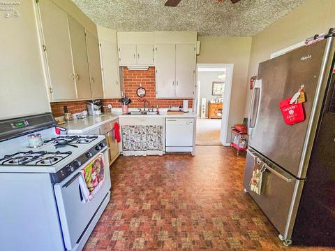 116 W Cherry St, Clyde, OH 43410 photo 23