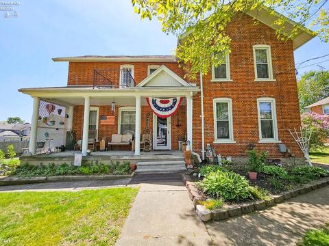 116 W Cherry St, Clyde, OH 43410 photo 2