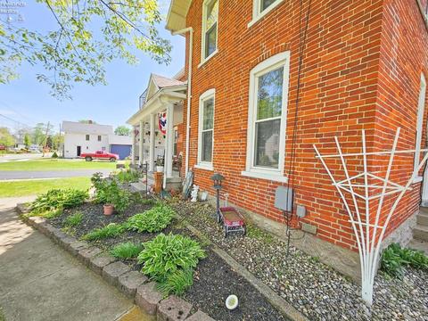 116 W Cherry St, Clyde, OH 43410 photo 8