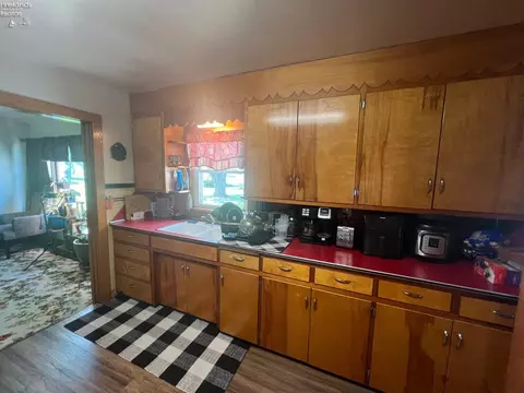 558 W Laurel St, Willard, OH 44890 photo 27