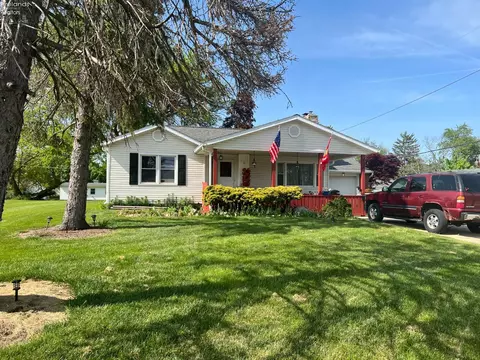 558 W Laurel St, Willard, OH 44890