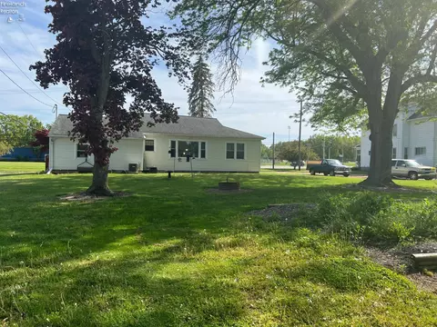 558 W Laurel St, Willard, OH 44890 photo 32