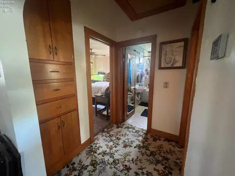 558 W Laurel St, Willard, OH 44890 photo 14