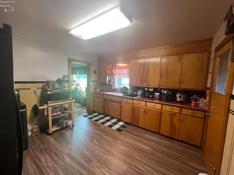 558 W Laurel St, Willard, OH 44890 photo 26