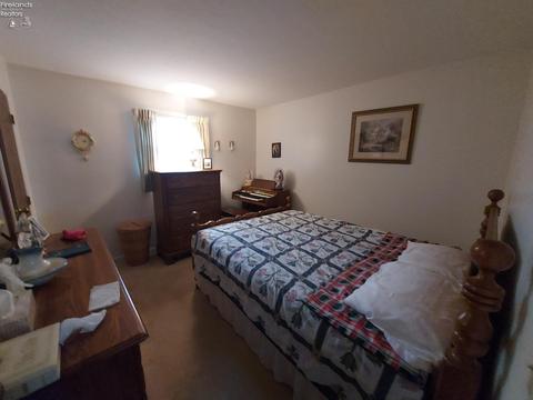 697 S Conwell Ave, Willard, OH 44890 photo 5