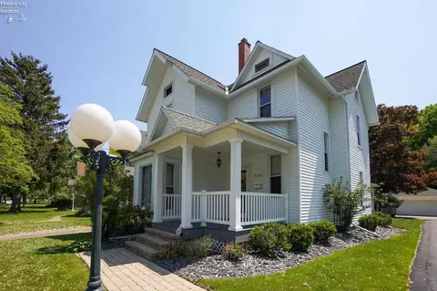 822 E Main Street St, Bellevue, OH 44811 photo 4